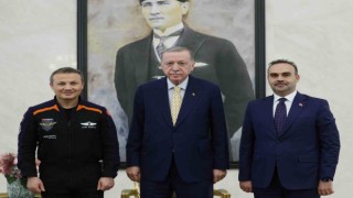 Cumhurbaşkanı Erdoğan, Türkiyenin ilk astronotu Gezeravcıyı kabul etti