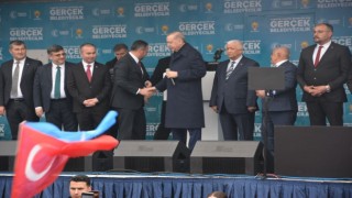 Cumhurbaşkanı Erdoğan: “Yapay zeka kimi uygun görürse kimi seçerse bunlara neyi emrederse bu acemiler de milletin karşısına ‘işte adayımız diyerek onu çıkarıyorlar”