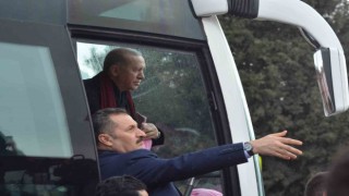 Cumhurbaşkanı Erdoğana Balıkesirde sıcak karşılama