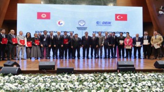 Cumhurbaşkanı Yardımcısı Yılmaz: “Cari işlemler açığımızın azalma eğiliminde olduğunu ve ülkemize daha çok sermaye girişi olduğunu görüyoruz”