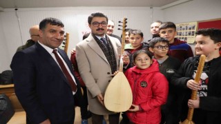 Deprem bölgesindeki müzisyenlere destek