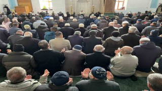 Depremde hayatını kaybedenler için Niğdede mevlid okundu