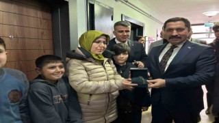 Depremin vurduğu Hatayda 256 konutun anahtarları afetzede vatandaşlara teslim edildi