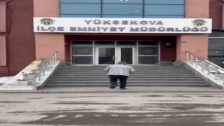 Dolandırılmaktan polisler kurtardı