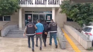 Dörtyolda aranan 2 hükümlü yakayı ele verdi