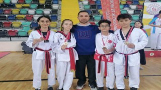 Edremitli ve Havranlı tekvandocular 4 altın madalya kazandı