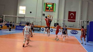Efeler Ligi: TÜRŞAD: 3 - Bigadiç Belediye SK: 0