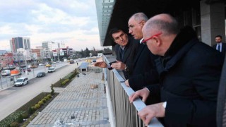 Efkan Aladan Osmangazi Meydanına tam not