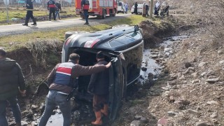 Elazığda otomobil yoldan çıkıp takla attı: 1 yaralı