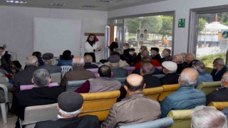 Emekli evi üyeleri, beslenme ve yaşlılık psikolojisine yönelik bilgilendirildi