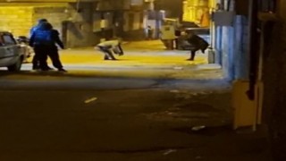 Emniyet amirinin usta manevrası sokak ortasındaki intiharı önledi