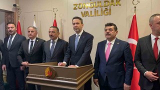 Enerji Bakanı ile karşılaşan kadın, kaçak madenlerin kapatılmasını istedi