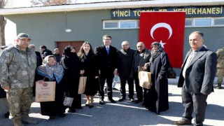 Ercişte şehit aileleri ve gaziler onuruna yemek verildi