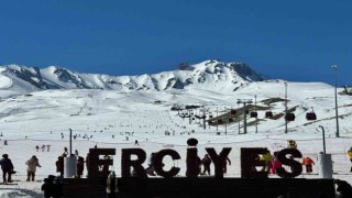Erciyes hafta sonu 125 bin turist ağırladı