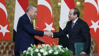 Erdoğan ve Sisi Kahire'de Görüştü: Hedef 15 Milyar Dolar Ticaret Hacmi