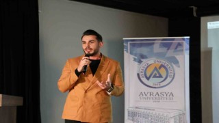 Ergenlikte en sık rastlanılan psikolojik problemleri ve çözümlerini anlattı