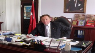 Eski Başkan Ünal, Halefi Yıldırımkayayı topa tuttu
