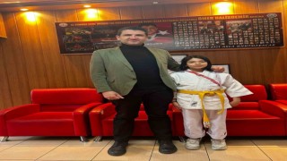 Eskişehir Ticaret Borsası Ortaokulu ‘Minikler Kız Judo müsabakalarında Eskişehir il birinciliğini kazandı