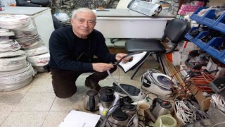 Eskişehirde 67 yaşındaki Mehmet Ustanın sevdası elektrikli ev aletleri