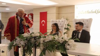Evlenmek için 29 Şubatı seçtiler