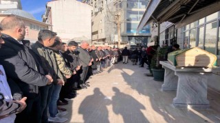 Feci kazada hayatını kaybeden metrobüs şoförü Eyüp Maytalman, son yolculuğuna uğurlandı