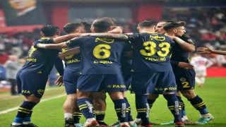 Fenerbahçe deplasmanda yenilmezlik serisini 12 maça çıkardı