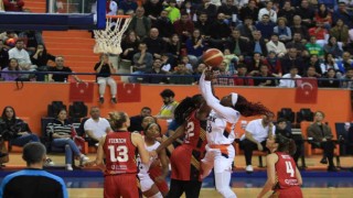 FIBA Kadınlar Avrupa Ligi: ÇBK Mersin: 79 - Casademont Zaragoza: 62