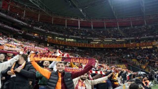 Galatasaray taraftarından sessiz protesto