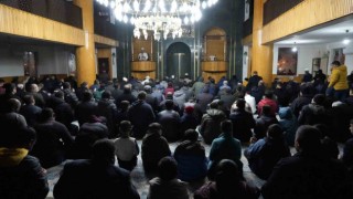 Gaziantep Nurdağının ayakta kalan tek camisinde kandil yoğunluğu