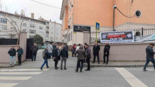 Gaziosmanpaşada veliden, öğrencilerine arkadaşlarınızı iyi seçmelisiniz konuşması yapan öğretmene darp iddiası