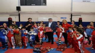 Gedizde sporculara malzeme desteği