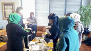 Geleceğin moda tasarımcıları teknik bilgileri yerinde öğrendi