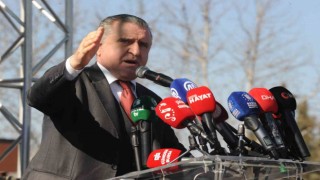Gençlik ve Spor Bakanı Osman Aşkın Bak ailelere seslendi: “Çocuklarınızı alıp bu tesislere getirin”