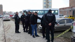 Görüşmeye çağırdığı arkadaşını silahla vurdu