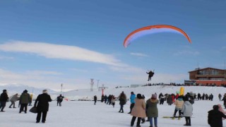 Hakkaride kar festivali coşkusu