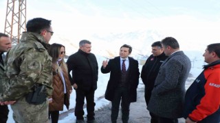 Hakkaride muhtemel deprem hazırlıkları sürüyor