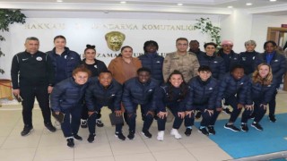 Hakkarigücünden, Çarıkcıoğluna ziyaret