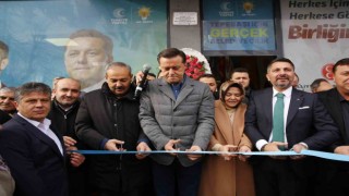 Hatipoğlu 2nci seçim irtibat bürosu açılışında bando ile karşılandı