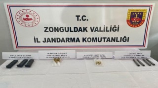 Havalimanındaki valizden silah çıktı