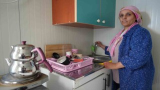 Her gece deprem olacak korkusuyla uyuyor