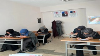 Her yaş için okuma-yazma eğitimi Halk Eğitimde