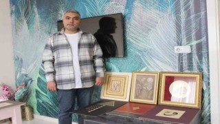 Hobi olarak başladığı tezhip sanatında çalışmalarıyla usta sanatçılara taş çıkarıyor