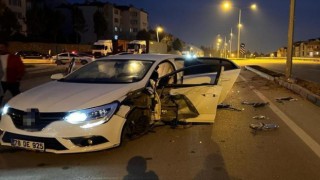 İnegölde iki otomobil çarpıştı: 4 kişi yaralandı