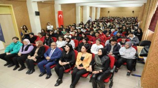İpekyolunda “Teknoloji Bağımlılığı ve Teknolojiyi Doğru Kullanma” eğitimi