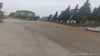 Islak yol, kazaya neden oldu