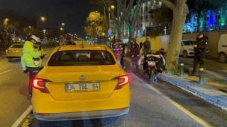 İstanbulda Huzur uygulaması: Araçlar didik didik arandı