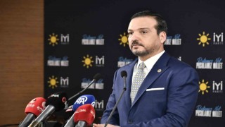 İYİ Parti Sözcüsü Zorludan afiş açıklaması