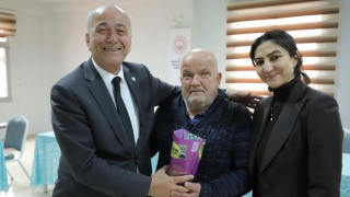 İYİ Partili Başkan Adayı Koca, Özden Huzurevini Ziyaret Etti