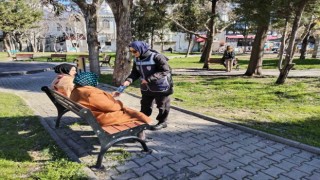 İzmir polisi KADESi tanıttı, dolandırıcılara karşı uyardı