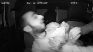 İzmirde yine taksiciye saldırı: Aracına aldığı kadın yüzünden darbedildi